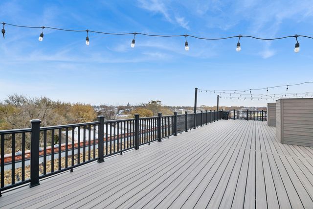 3963 W Belmont Avenue 310, Chicago, IL 60618