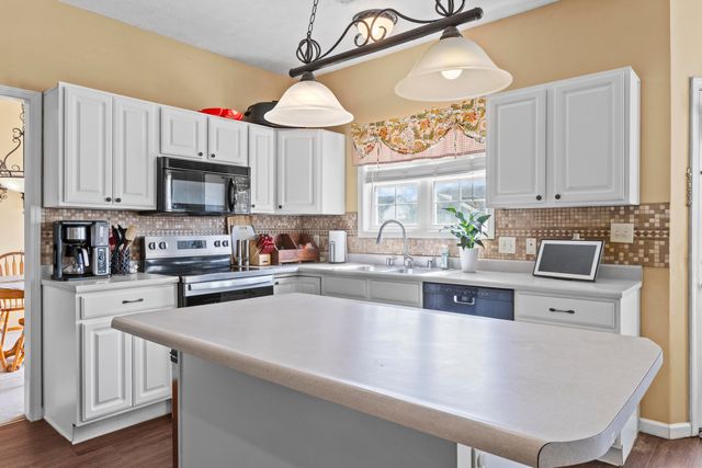 100 River Run Court, Georgetown, KY 40324