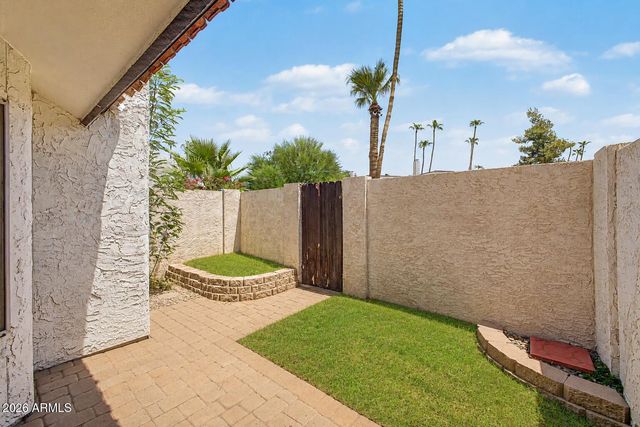 1529 S River Drive, Tempe, AZ 85281