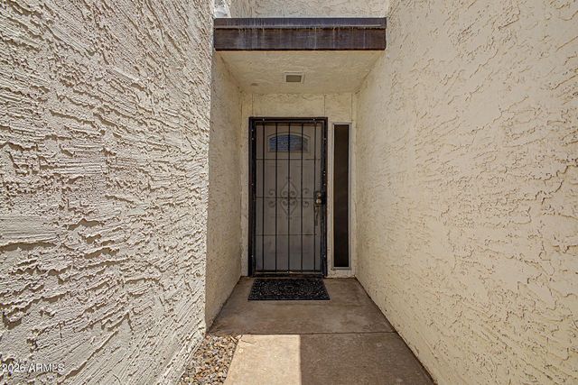 1529 S River Drive, Tempe, AZ 85281
