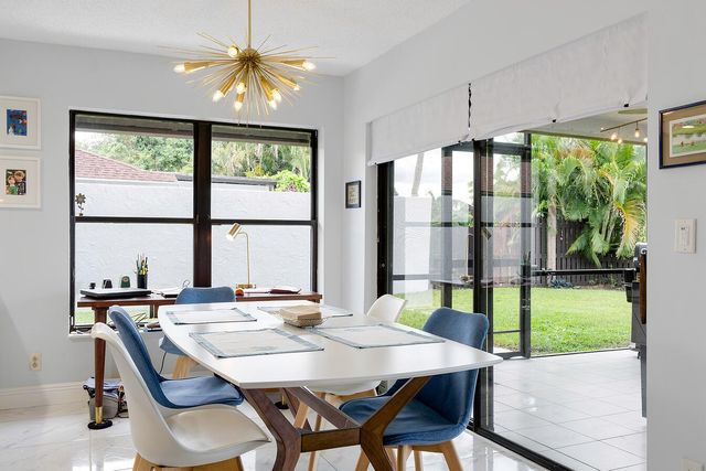378 SW 28th Avenue, Delray Beach, FL 33445
