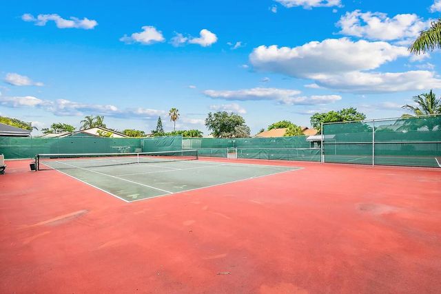 378 SW 28th Avenue, Delray Beach, FL 33445