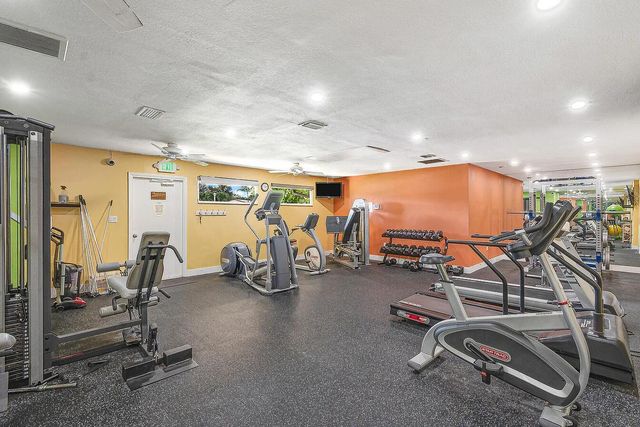 378 SW 28th Avenue, Delray Beach, FL 33445