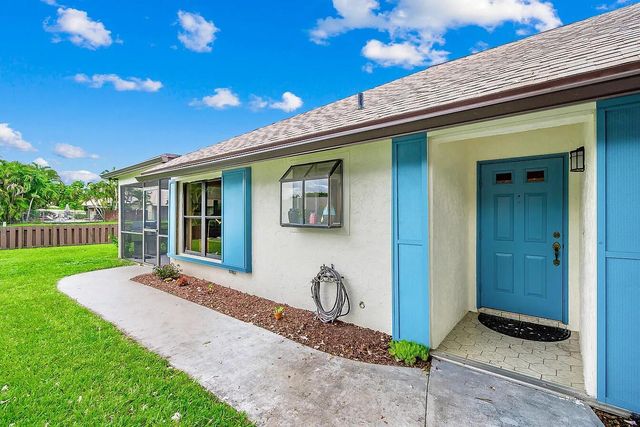 378 SW 28th Avenue, Delray Beach, FL 33445