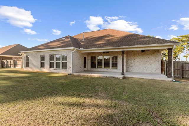 236 Daphne Dr, Dothan, AL 36305