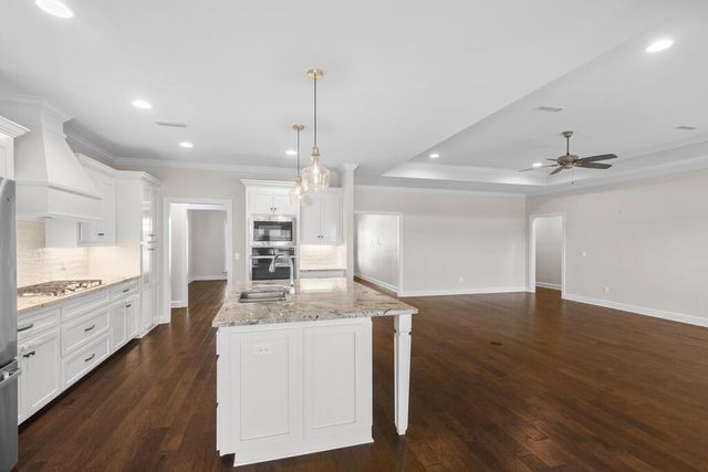 236 Daphne Dr, Dothan, AL 36305