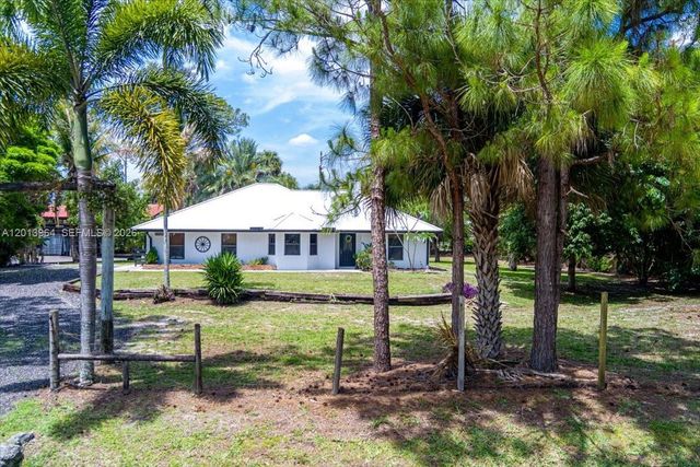 17857 82nd Rd N, Loxahatchee, FL 33470