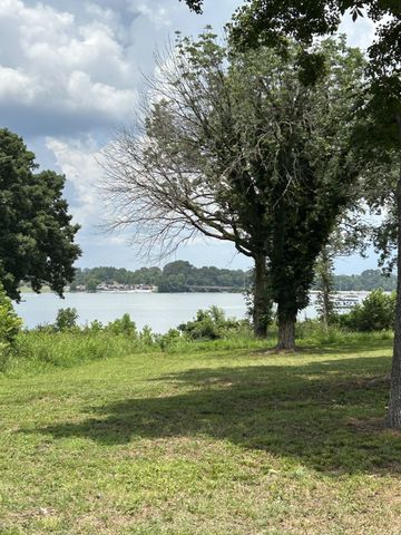 221 Hammock Dr, Winchester, TN 37398