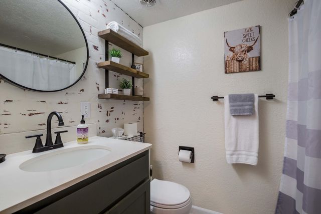 14 Casa Hermosa Drive NE, Albuquerque, NM 87112