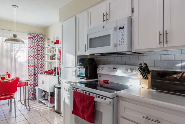 14 Casa Hermosa Drive NE, Albuquerque, NM 87112