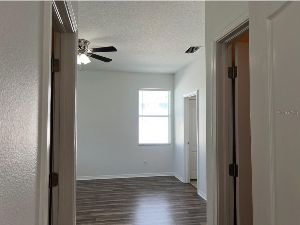 Image 16 of property listing at 2735 CARRICKTON CIRCLE, Orlando, FL 32824