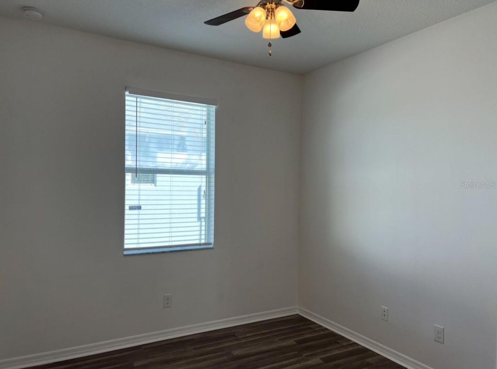 Image 7 of property listing at 2735 CARRICKTON CIRCLE, Orlando, FL 32824
