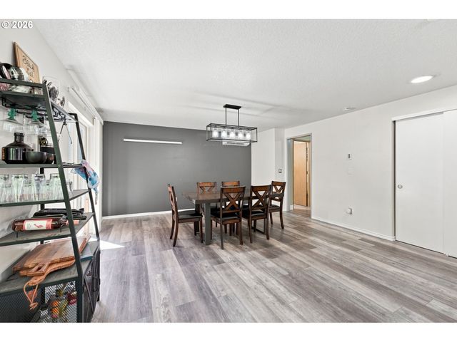 8292 Ne SNOWBERRY Loop, Vancouver, WA 98660