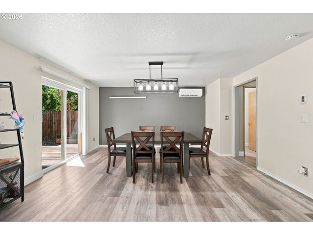 8292 Ne SNOWBERRY Loop, Vancouver, WA 98660
