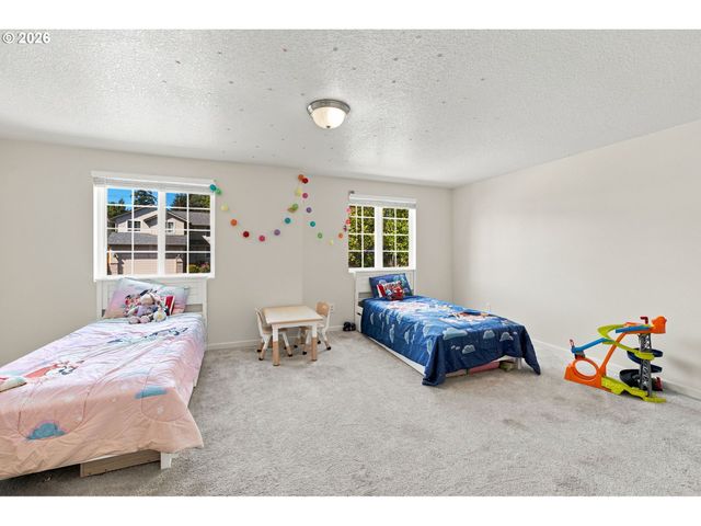 8292 Ne SNOWBERRY Loop, Vancouver, WA 98660