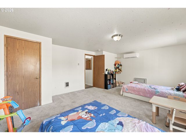 8292 Ne SNOWBERRY Loop, Vancouver, WA 98660
