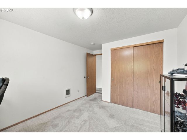 8292 Ne SNOWBERRY Loop, Vancouver, WA 98660