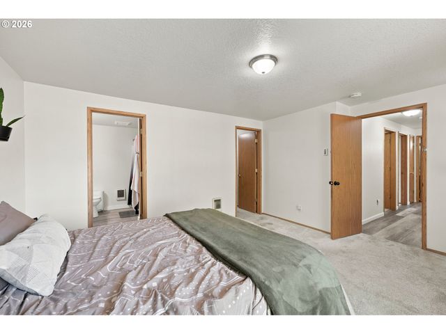 8292 Ne SNOWBERRY Loop, Vancouver, WA 98660
