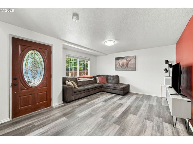 8292 Ne SNOWBERRY Loop, Vancouver, WA 98660