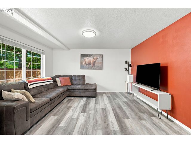 8292 Ne SNOWBERRY Loop, Vancouver, WA 98660