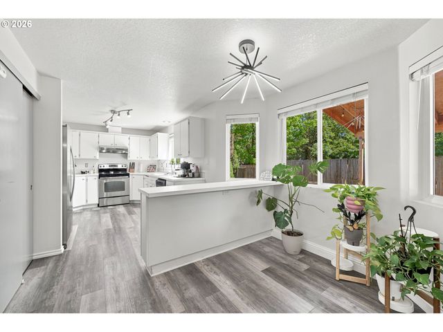 8292 Ne SNOWBERRY Loop, Vancouver, WA 98660