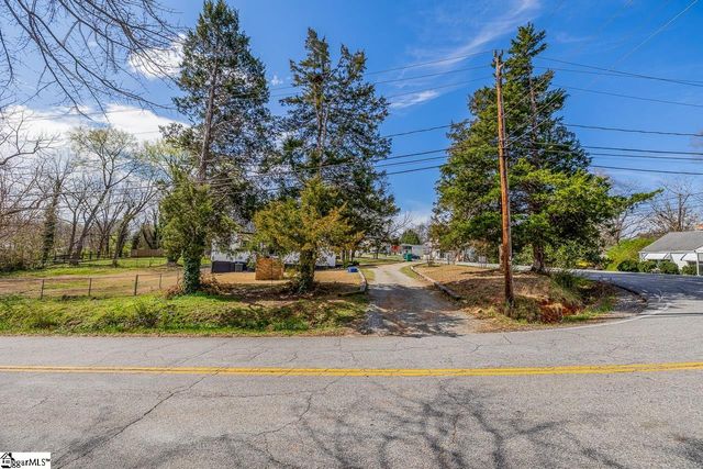 314 Depot Street, Campobello, SC 29322