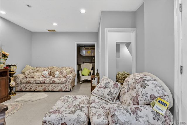 6198 Brancheau Road, Berlin Charter Township, MI 48166