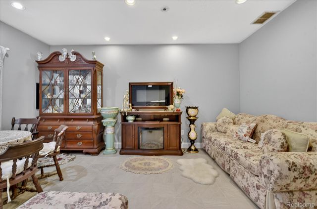 6198 Brancheau Road, Berlin Charter Township, MI 48166