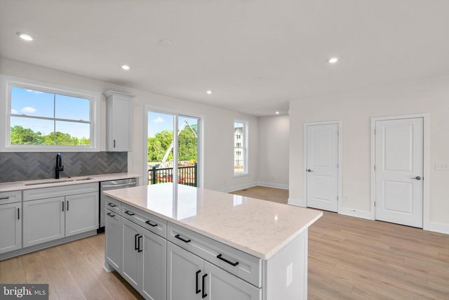 9615 GRANT AVE, Manassas, VA 20110