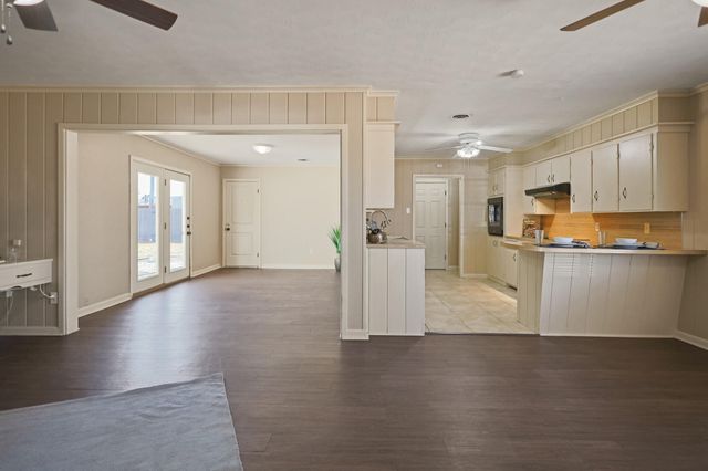 5327 31st Street, Lubbock, TX 79407