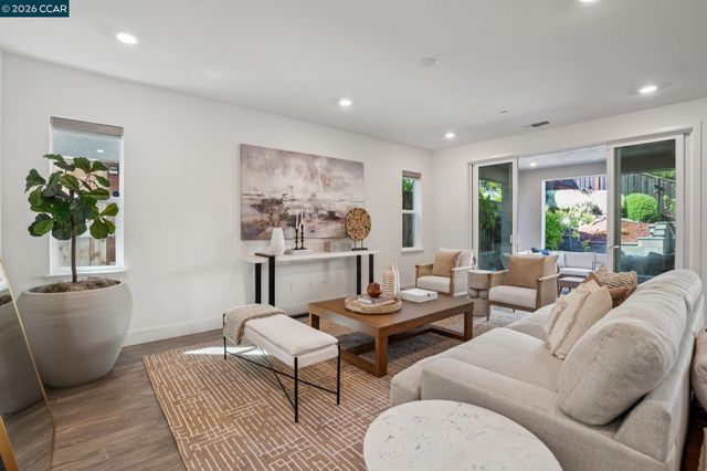 1028 Via Veneto, San Ramon, CA 94583
