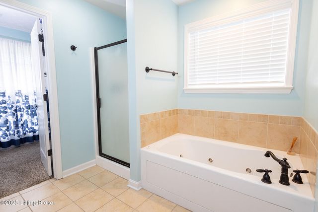 3351 Knob St, Shelbyville, KY 40065