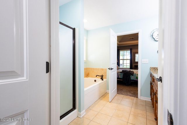 3351 Knob St, Shelbyville, KY 40065