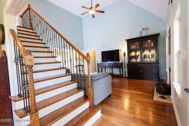 3351 Knob St, Shelbyville, KY 40065