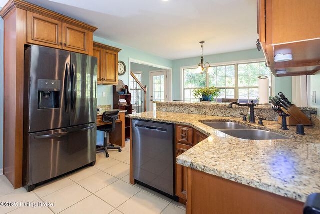 3351 Knob St, Shelbyville, KY 40065