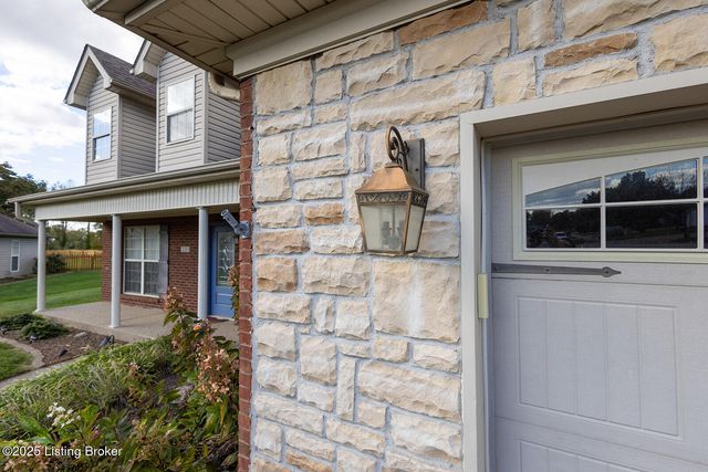 3351 Knob St, Shelbyville, KY 40065