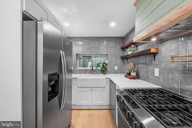 1524 S CLEVELAND ST, Philadelphia, PA 19146