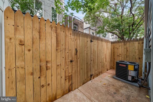 1524 S CLEVELAND ST, Philadelphia, PA 19146