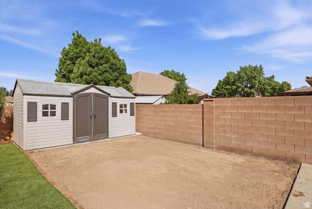 1872 S 20 E, Washington, UT 84780