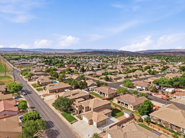 1872 S 20 E, Washington, UT 84780