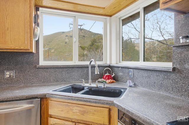 874 Dunivent Road, Wofford Heights, CA 93285