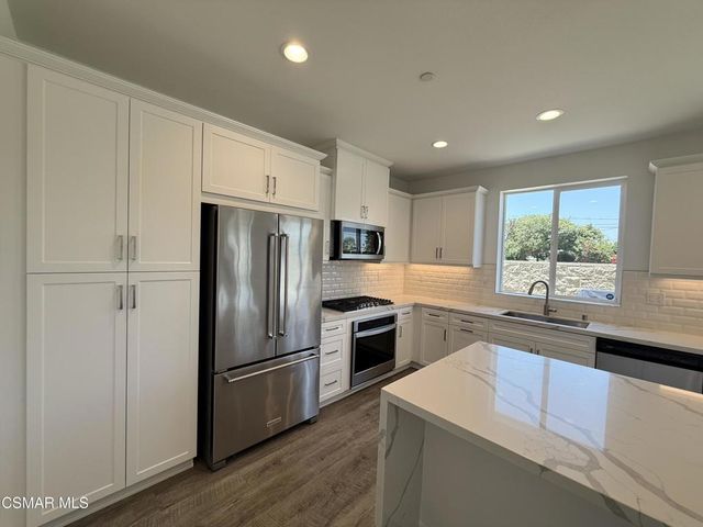 9591 N Corbina Lane, Panorama City, CA 91402