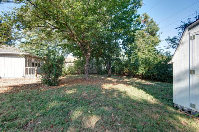 1343 E Greenwood Street, Springfield, MO 65804