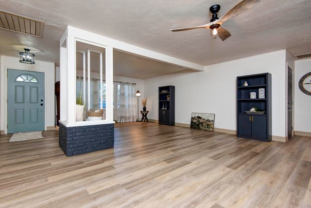 1343 E Greenwood Street, Springfield, MO 65804