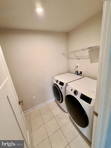 1008 HEADQUATERS WAY, Fredericksburg, VA 22401
