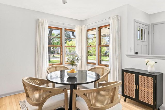 8628 Glencoe CIRCLE, Wauwatosa, WI 53226