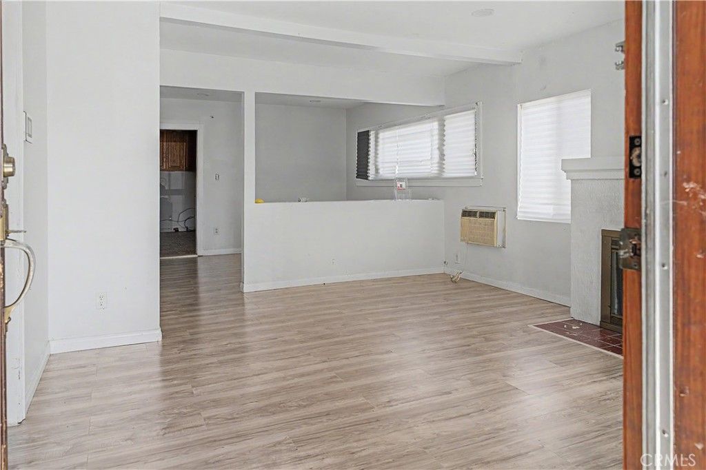 2829 S Rimpau, Los Angeles, CA 90016 — photo 2