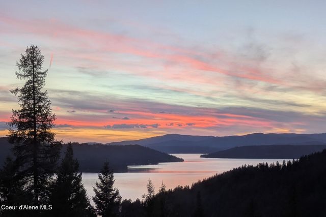 3467 E Sunset Dr, Harrison, ID 83833