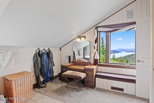 3467 E Sunset Dr, Harrison, ID 83833