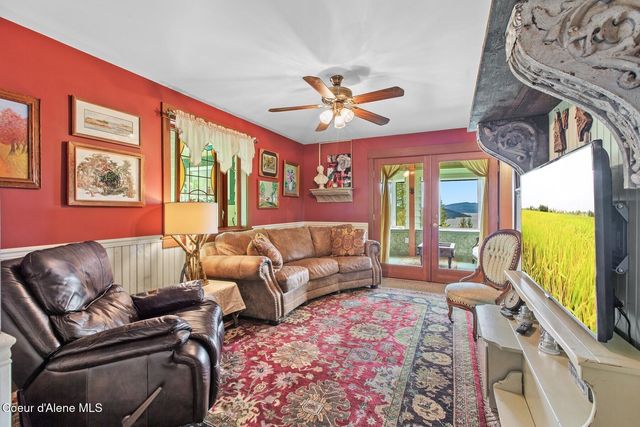 3467 E Sunset Dr, Harrison, ID 83833